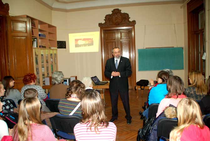 Előadás a forradalomról 2015. november 4. Szenttamáson, képek